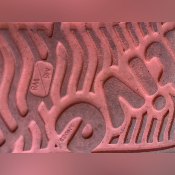 Unisex NATIVE Jefferson Orange Shell White Shoes Size Men 6 Women 8 - Picture 11 of 11